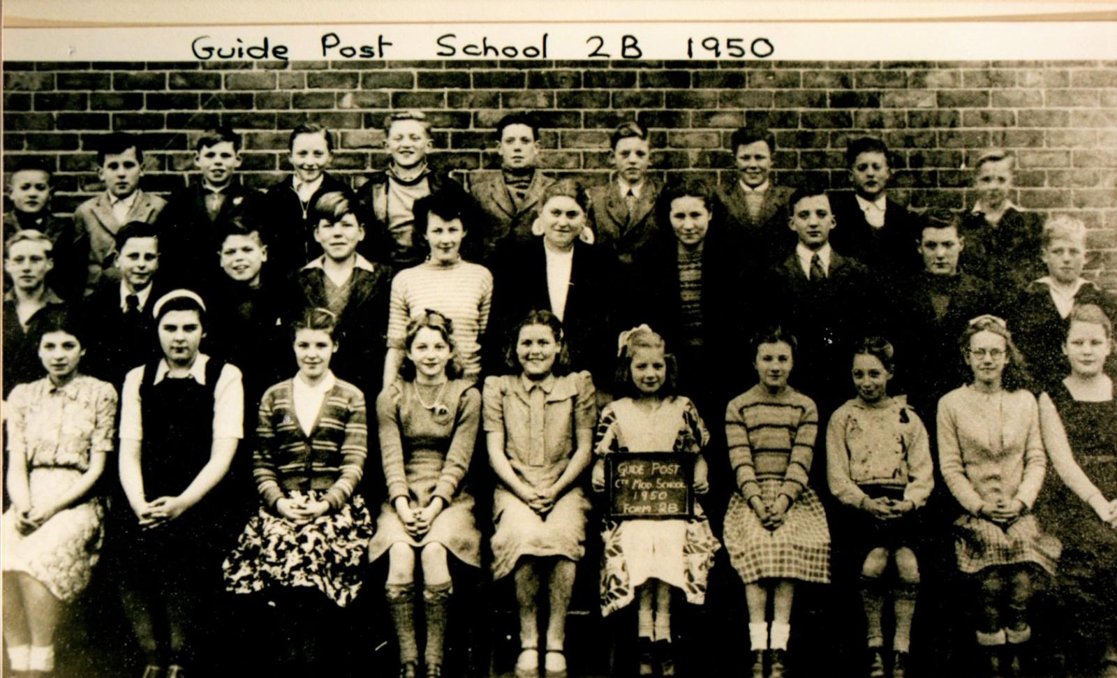 guide post school photo 1950