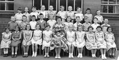 Bed Stn Primary c1959.jpg