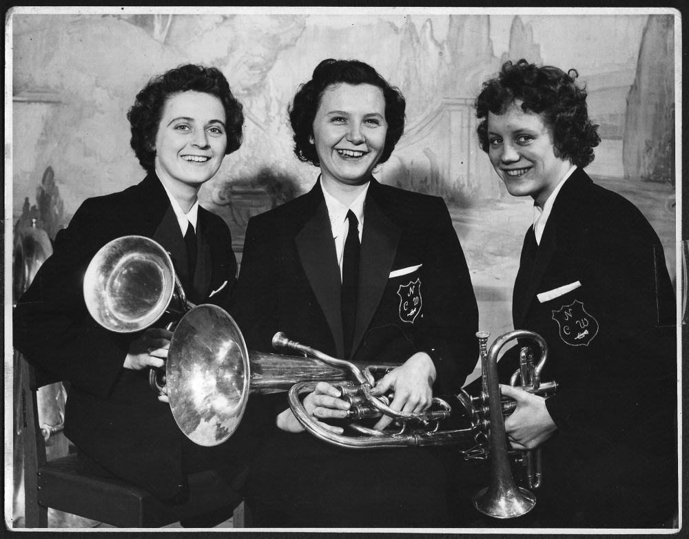 Netherton Ladies Elsie Grant, R Stewart, Edith McLean(possibly ).jpg