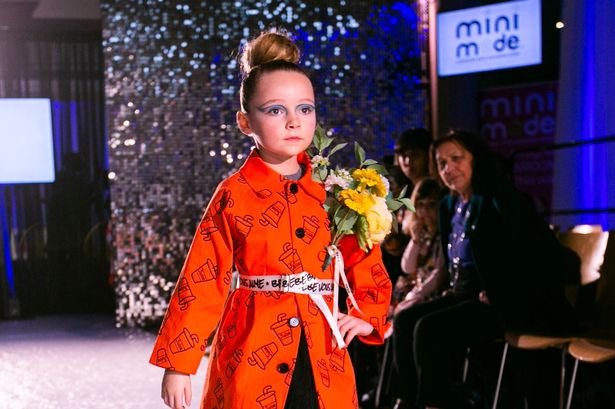 More information about "Adorable 6-year-old girl from Bedlington walks down the London Kids Fashion Week catwalk"