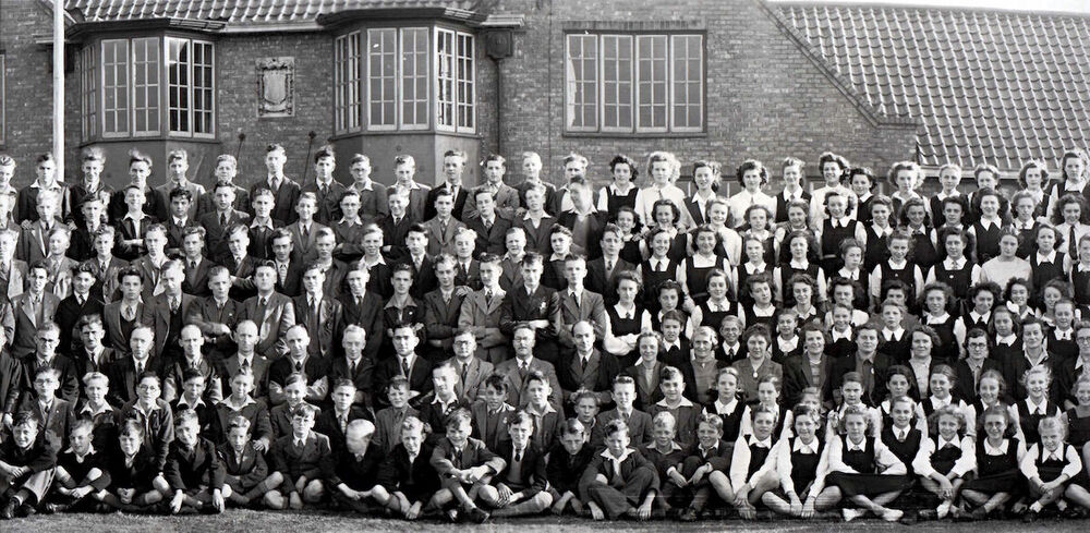 1947 Whole School Part 3.jpg