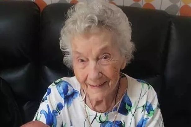 More information about "'True inspiration' great-great-gran celebrates 100th birthday"